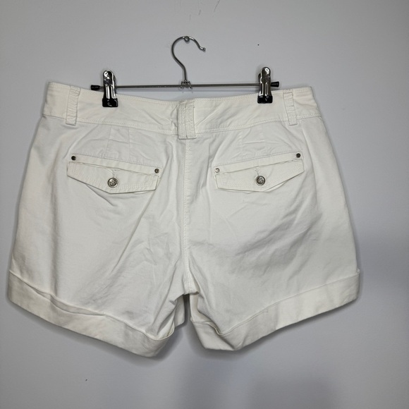 White House Black Market White Cuffed Shorts Size 8 - Picture 2 of 10